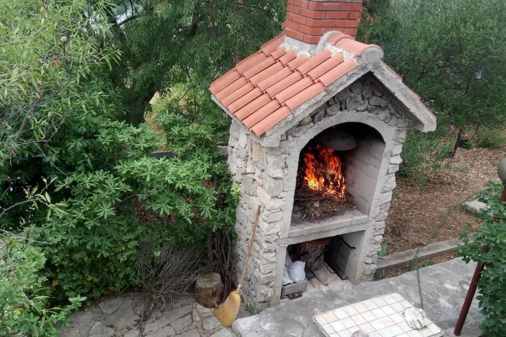 Ferienhaus Am Wasser - Kuca Rio - Iberische Finca In Dalmatien Біліце Екстер'єр фото