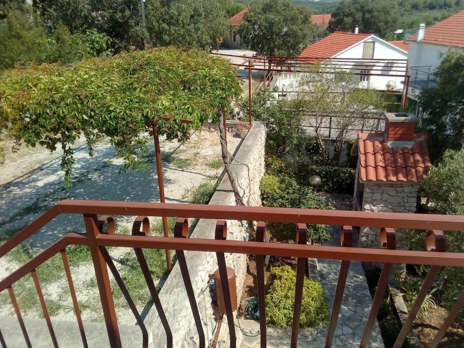 Ferienhaus Am Wasser - Kuca Rio - Iberische Finca In Dalmatien Біліце Екстер'єр фото