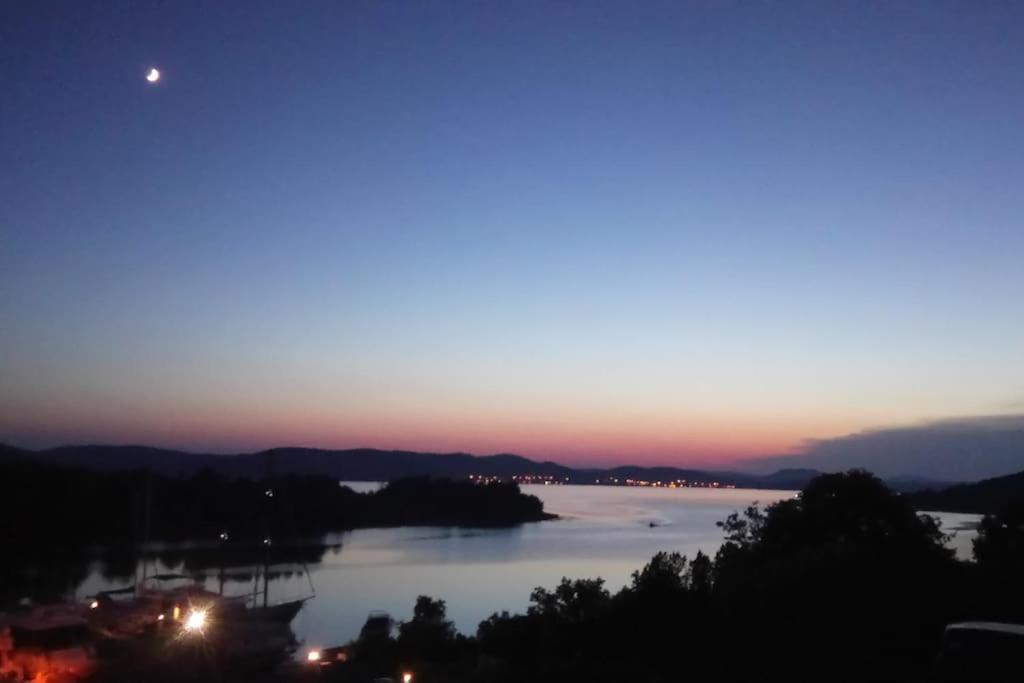 Ferienhaus Am Wasser - Kuca Rio - Iberische Finca In Dalmatien Біліце Екстер'єр фото